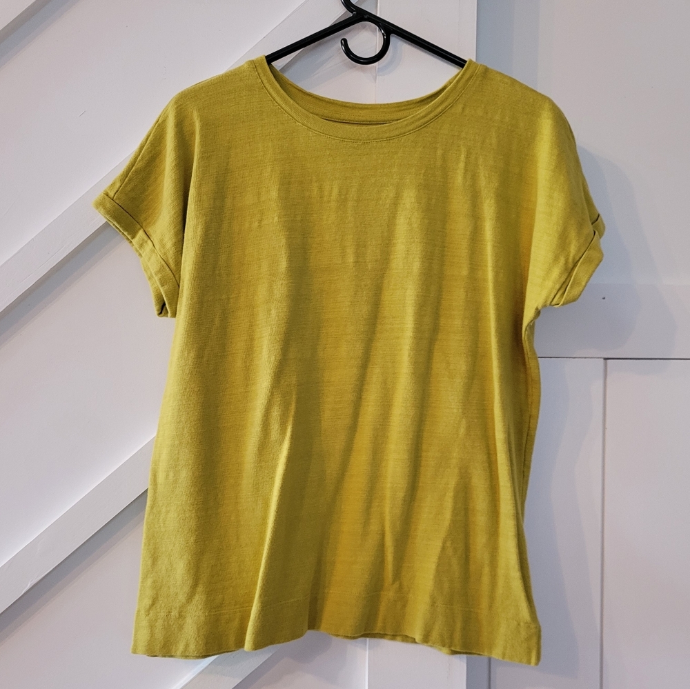 Loft Women's Yellow T-shirt - Medium